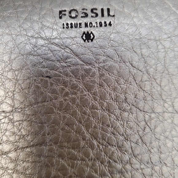 Fossil ladies pale gold pebble grain leather wallet - Picture 3 of 5